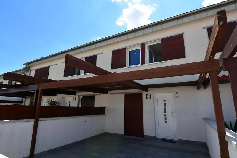 Rosalia M Villa Roda de Bera Holiday home